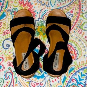 good condition Steve Madden sandals. size 7